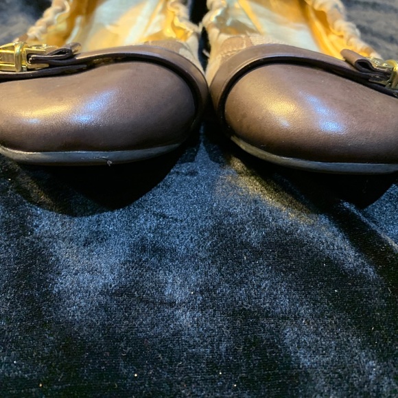 Coach Signature flats. Sz 7.5 Never worn NH6 - Picture 4 of 16